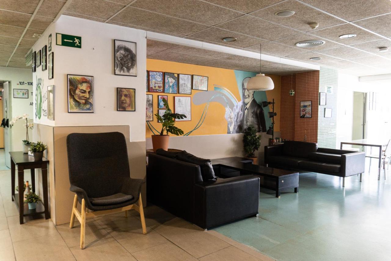 Be Dream Hostel Badalona Exterior foto