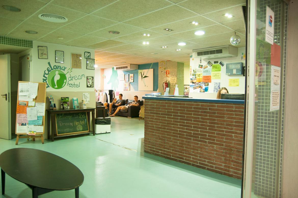 Be Dream Hostel Badalona Exterior foto