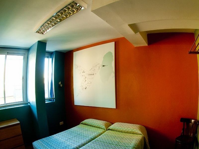 Be Dream Hostel Badalona Exterior foto