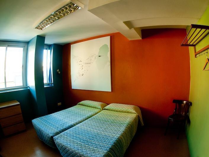 Be Dream Hostel Badalona Exterior foto